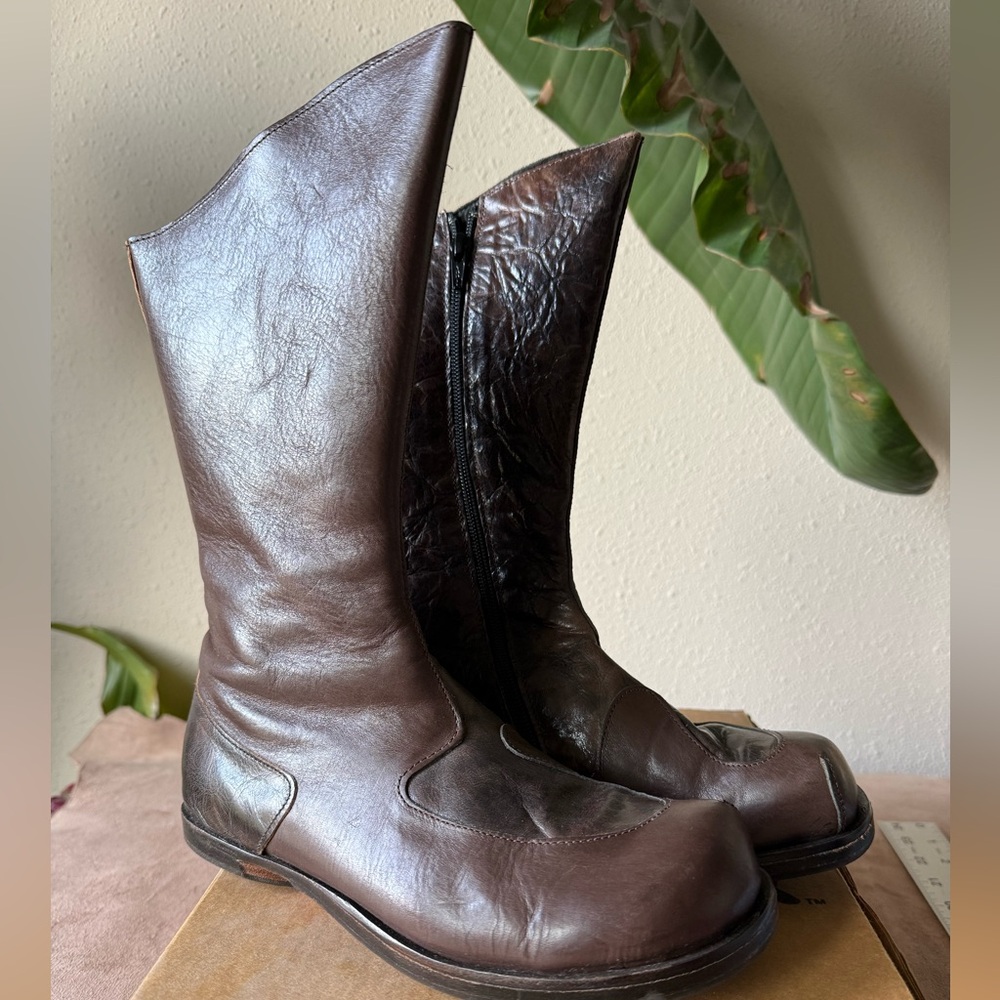 Cydwoq Mid-Calf Boots 7 1/2